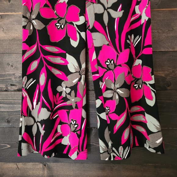 Chico's Travelers Pants Women's 1 M 8 Cropped Hibiscus Berry Knit Wide Leg NWT - Picture 2 of 12